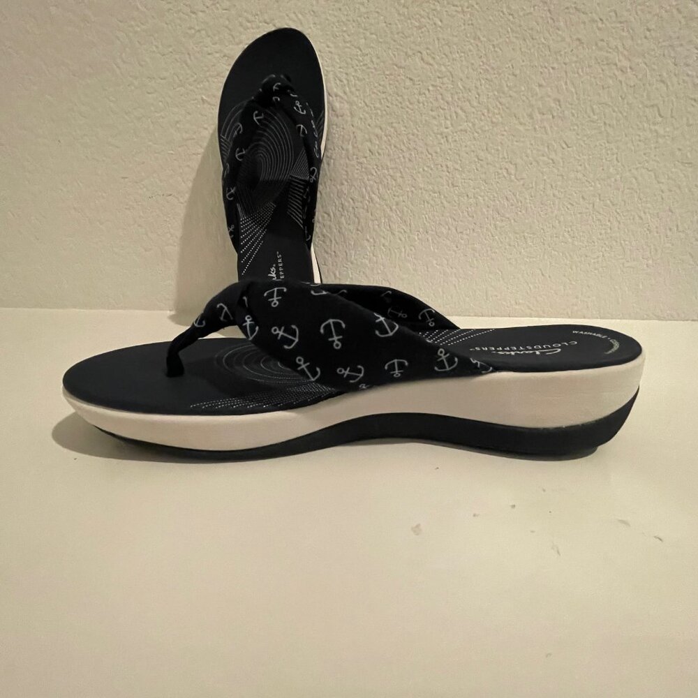CLARKS Cloudstepper Flip Flop Sandals - Navy/White - Picture 7 of 12
